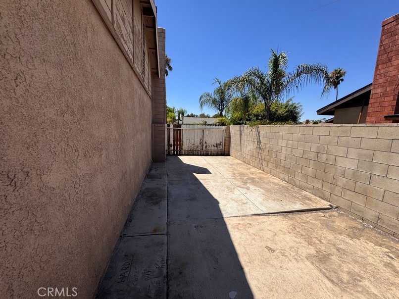 25342 Old Farm Street