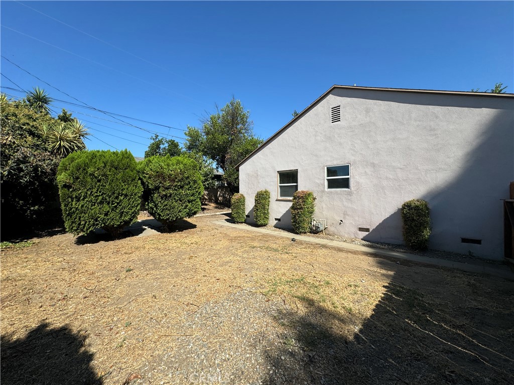 872 N Clifford Avenue