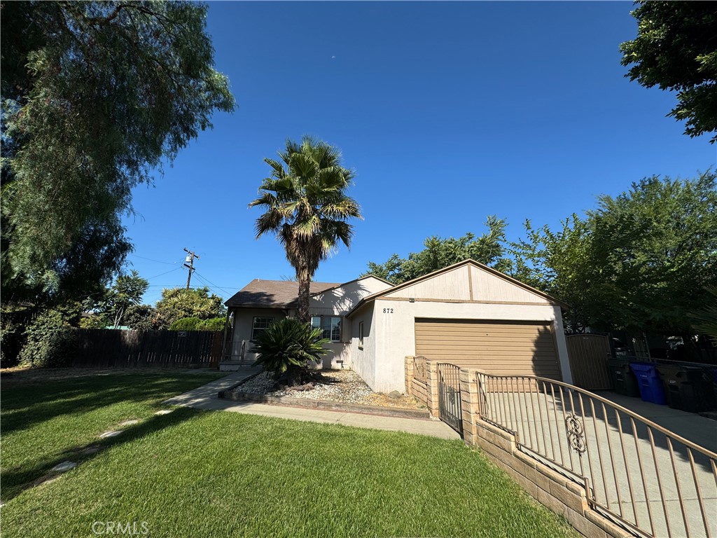 872 N Clifford Avenue