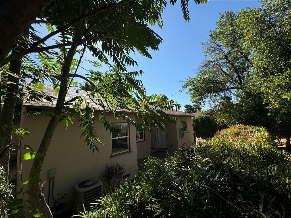 872 N Clifford Avenue