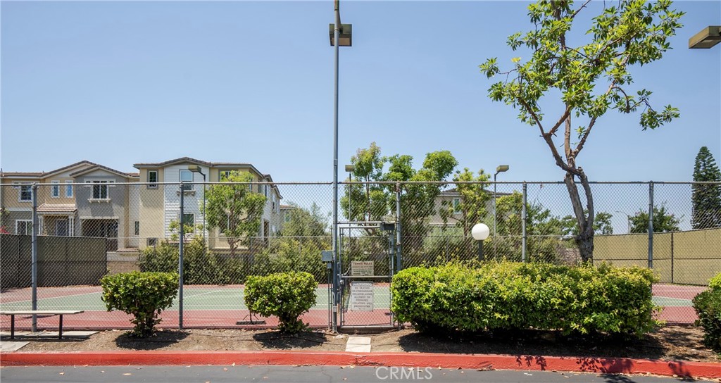 960 E Bonita Avenue 93