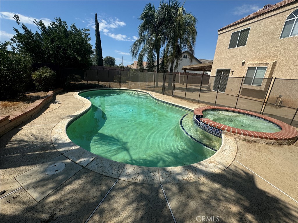 25567 Fernbush Street