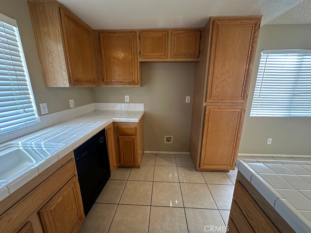 2180 Candlestick Way