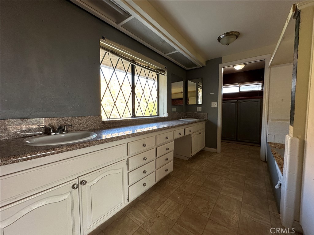 2455 Willow Drive