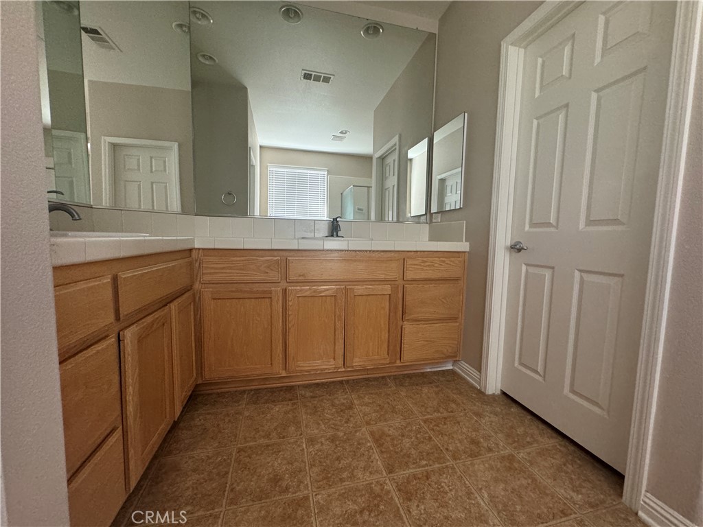 5717 Vahan Court