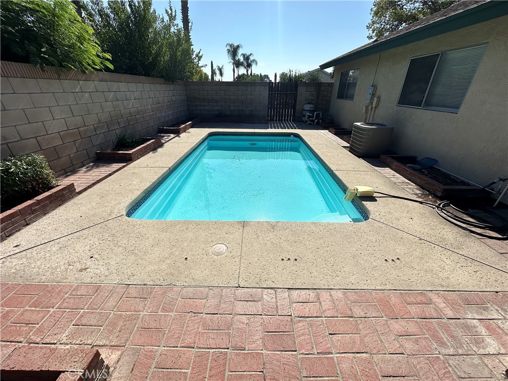 2109 N Orange Avenue