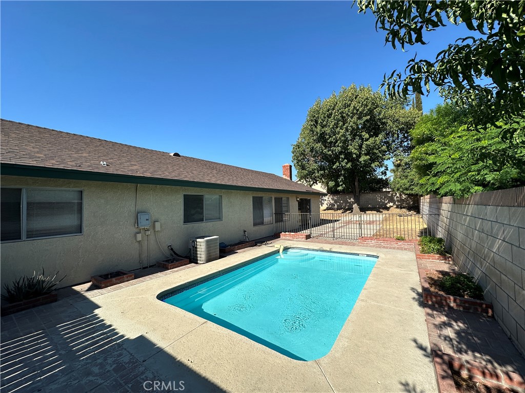 2109 N Orange Avenue