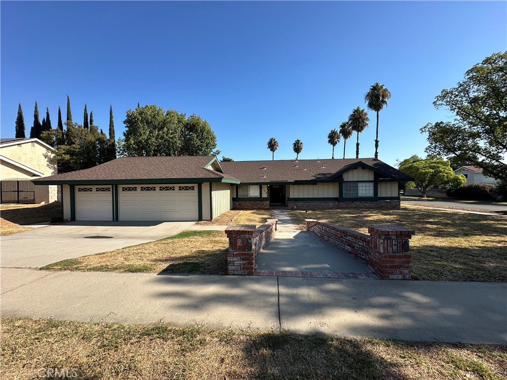 2109 N Orange Avenue