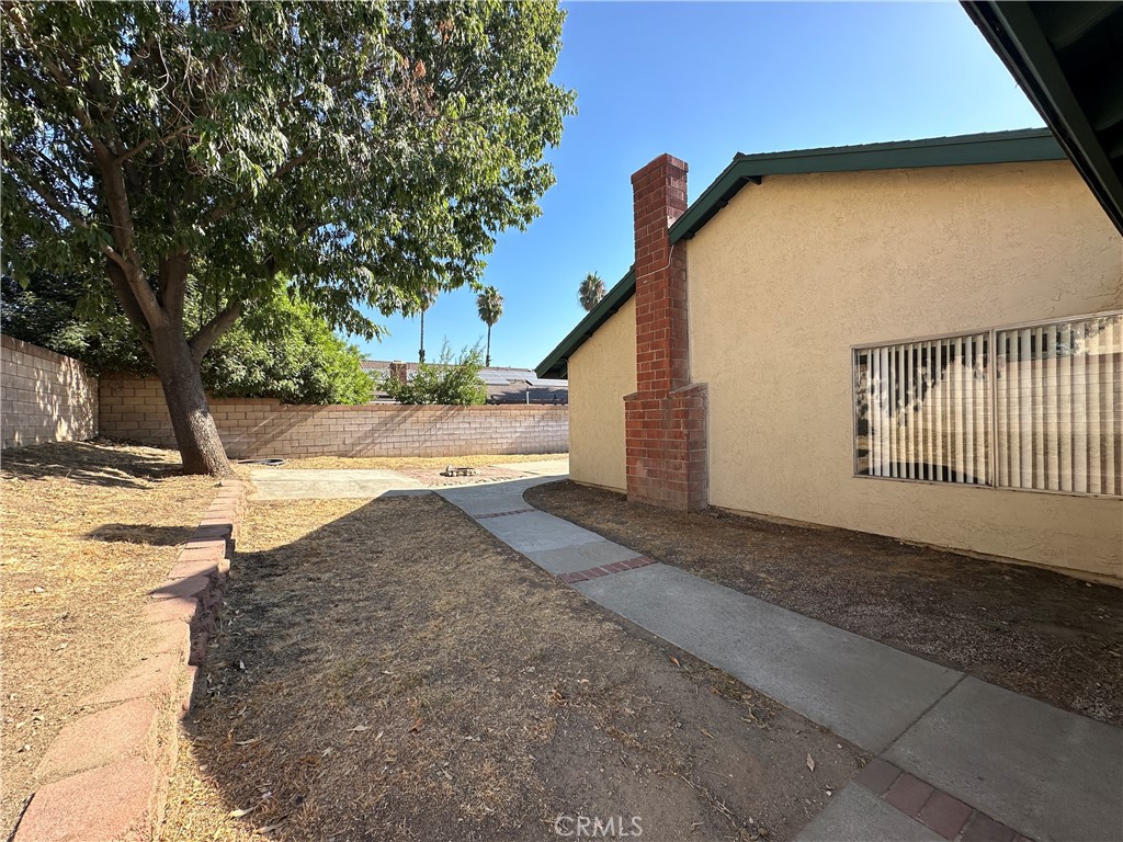 2109 N Orange Avenue
