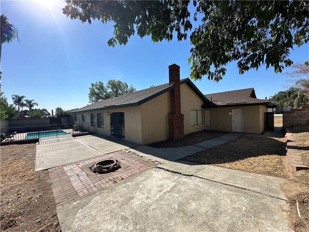 2109 N Orange Avenue