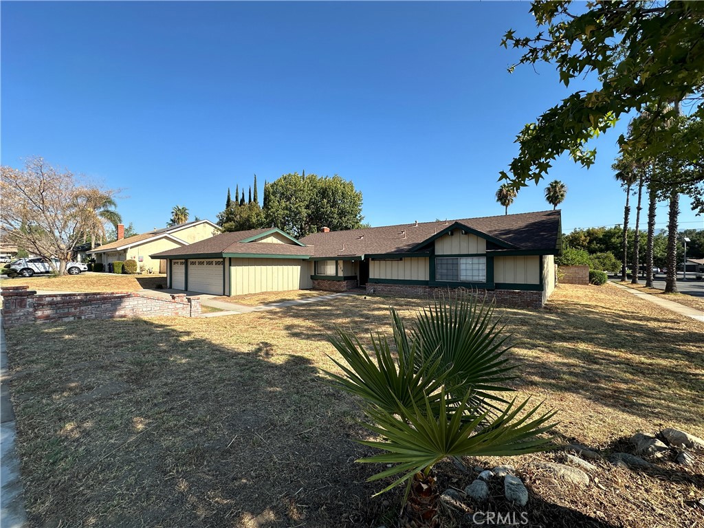 2109 N Orange Avenue