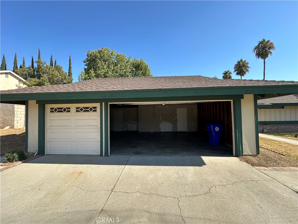 2109 N Orange Avenue