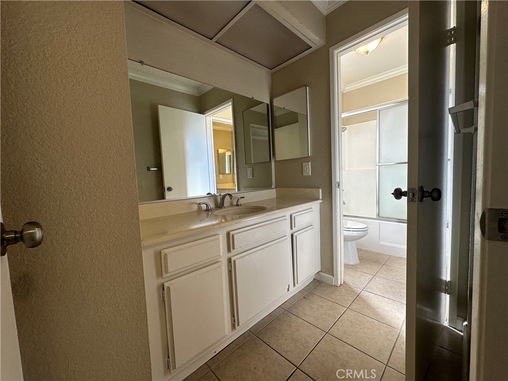1380 W 48th Street 45