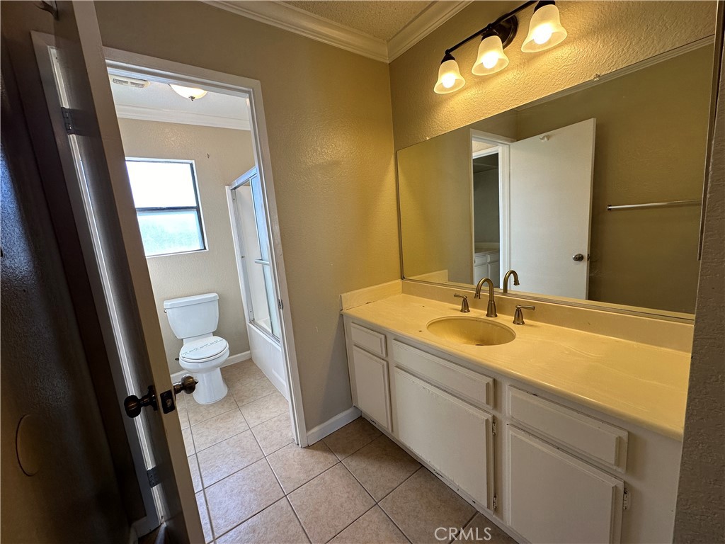 1380 W 48th Street 45