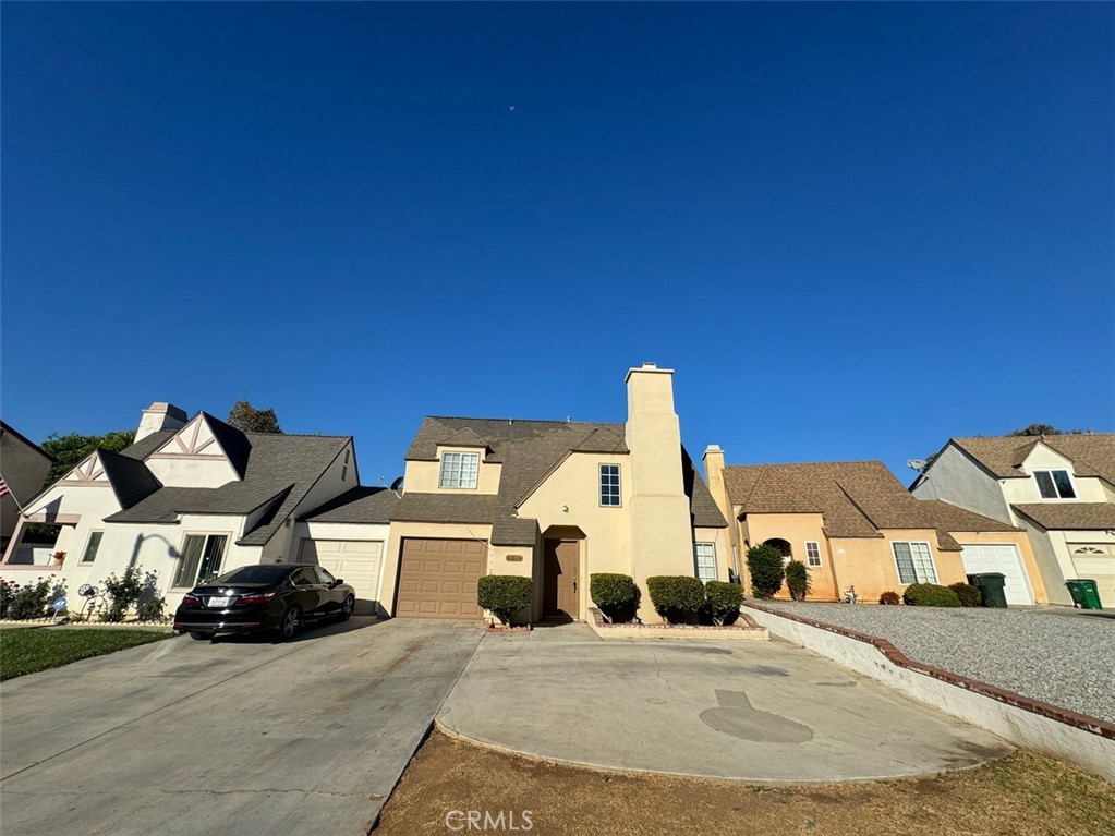 6215 Heatherwood Drive