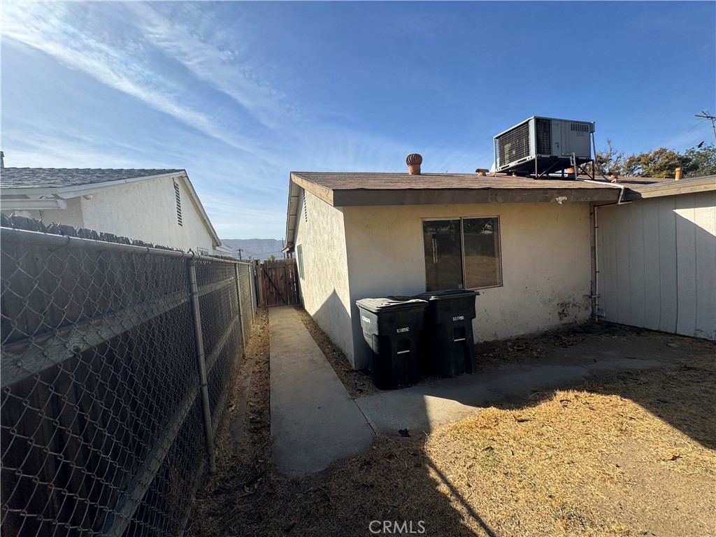 32544 Crescent Avenue