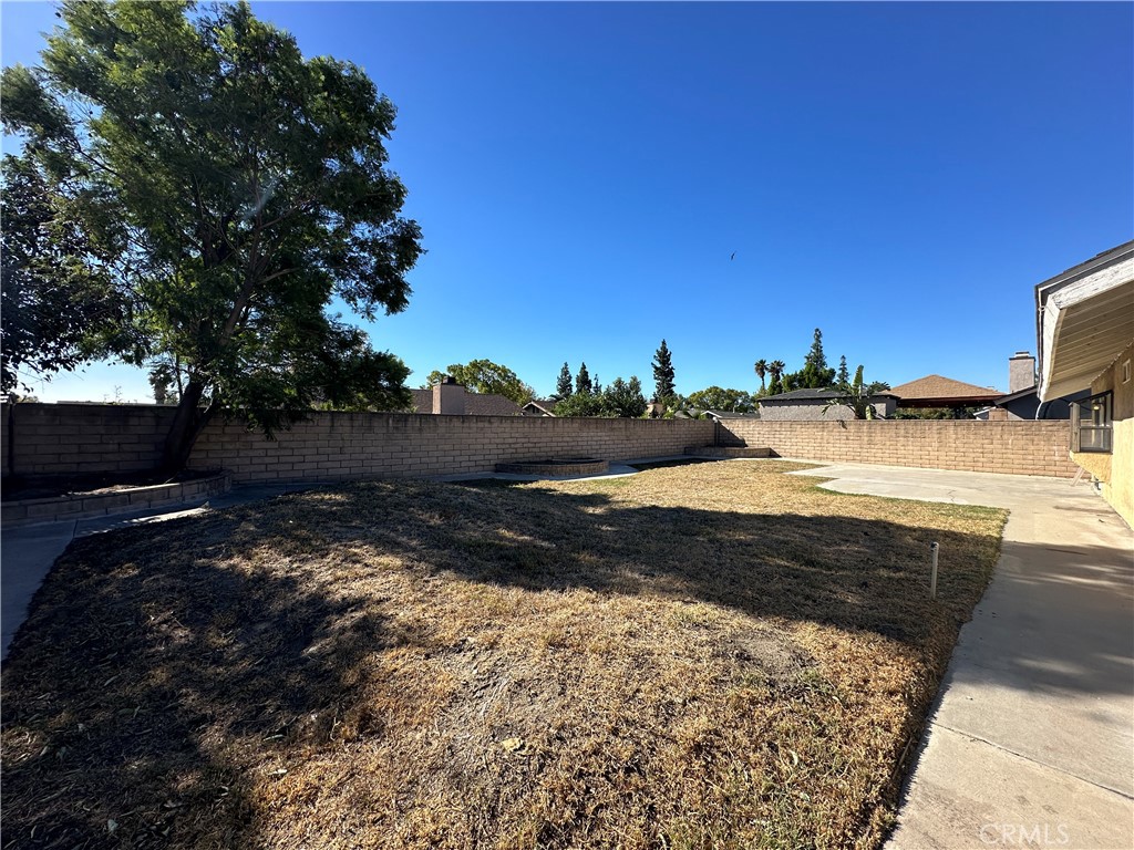 1249 W Vodden Street