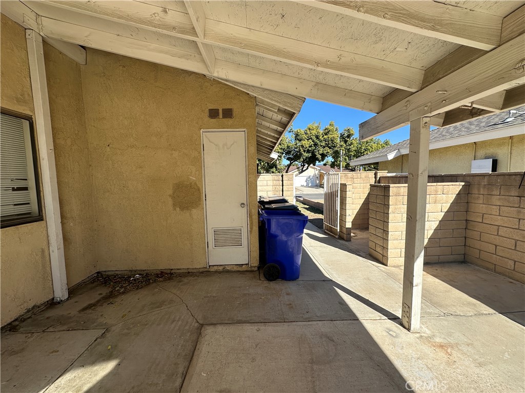 1249 W Vodden Street