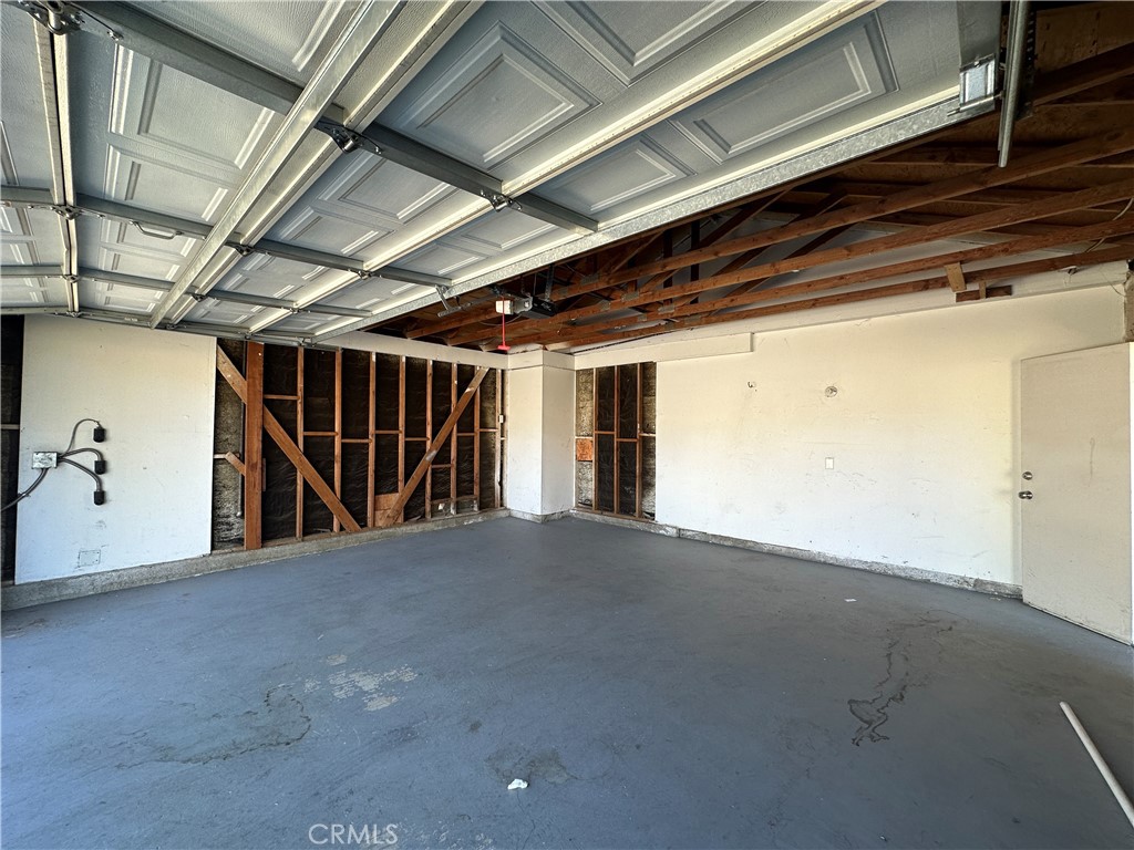 1249 W Vodden Street
