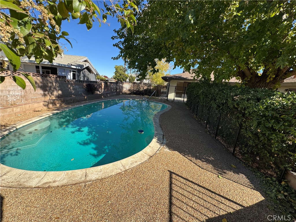 39643 Country Club Drive