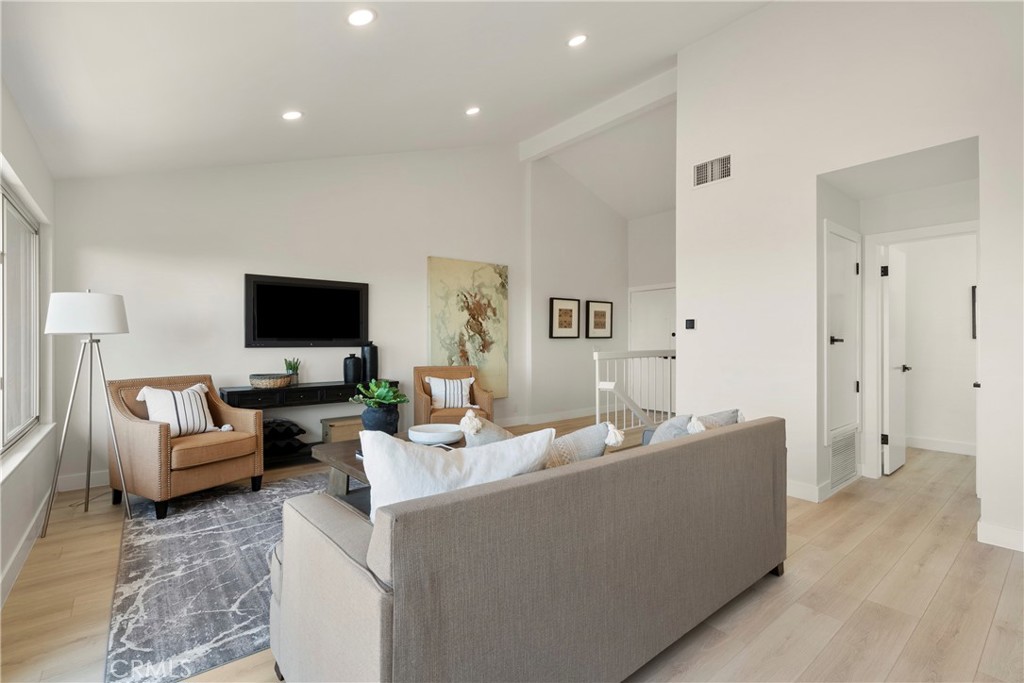 5207 Tierra Bonita Drive