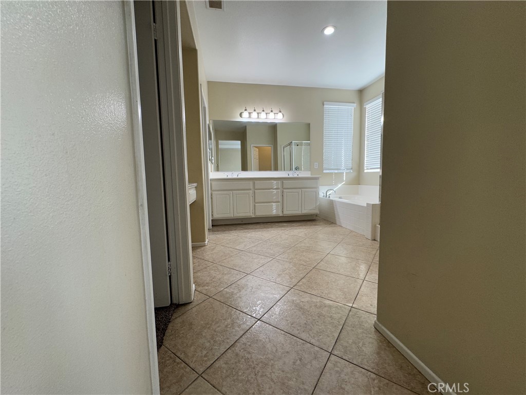 28743 Laurel Park Way