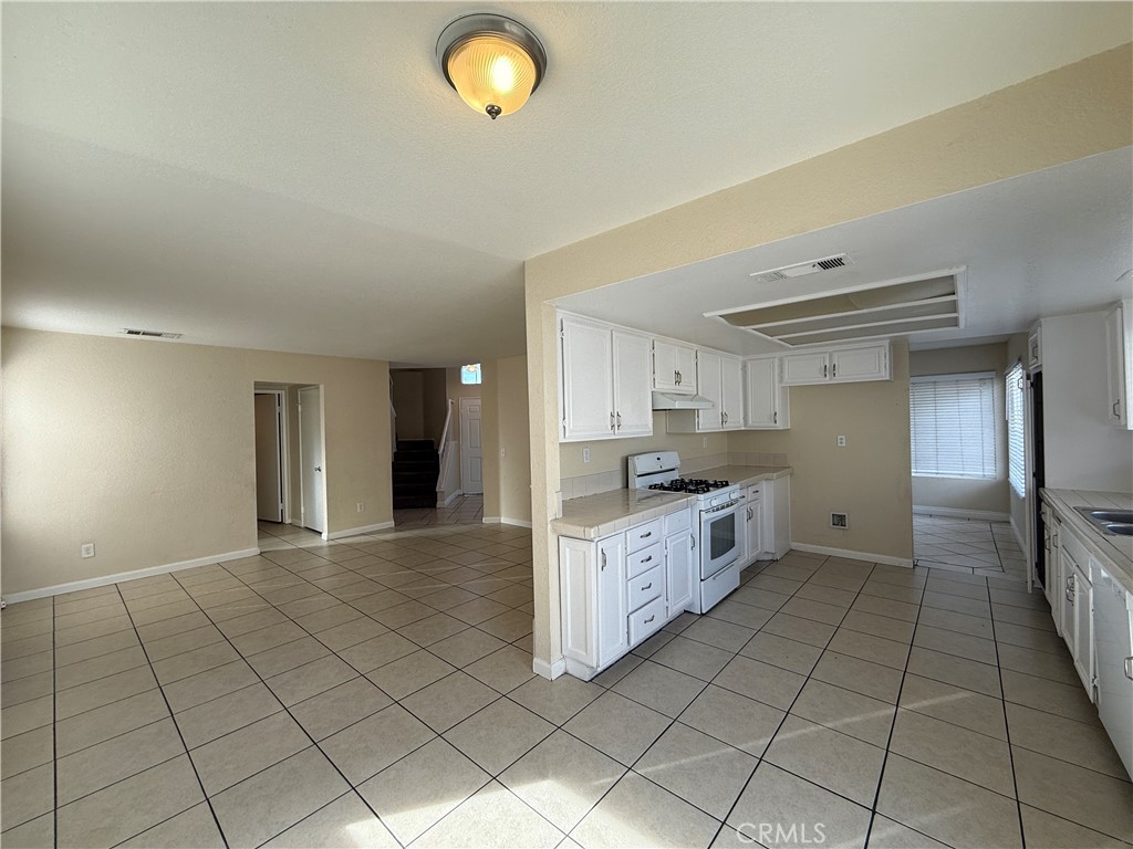 927 Dolphin Drive