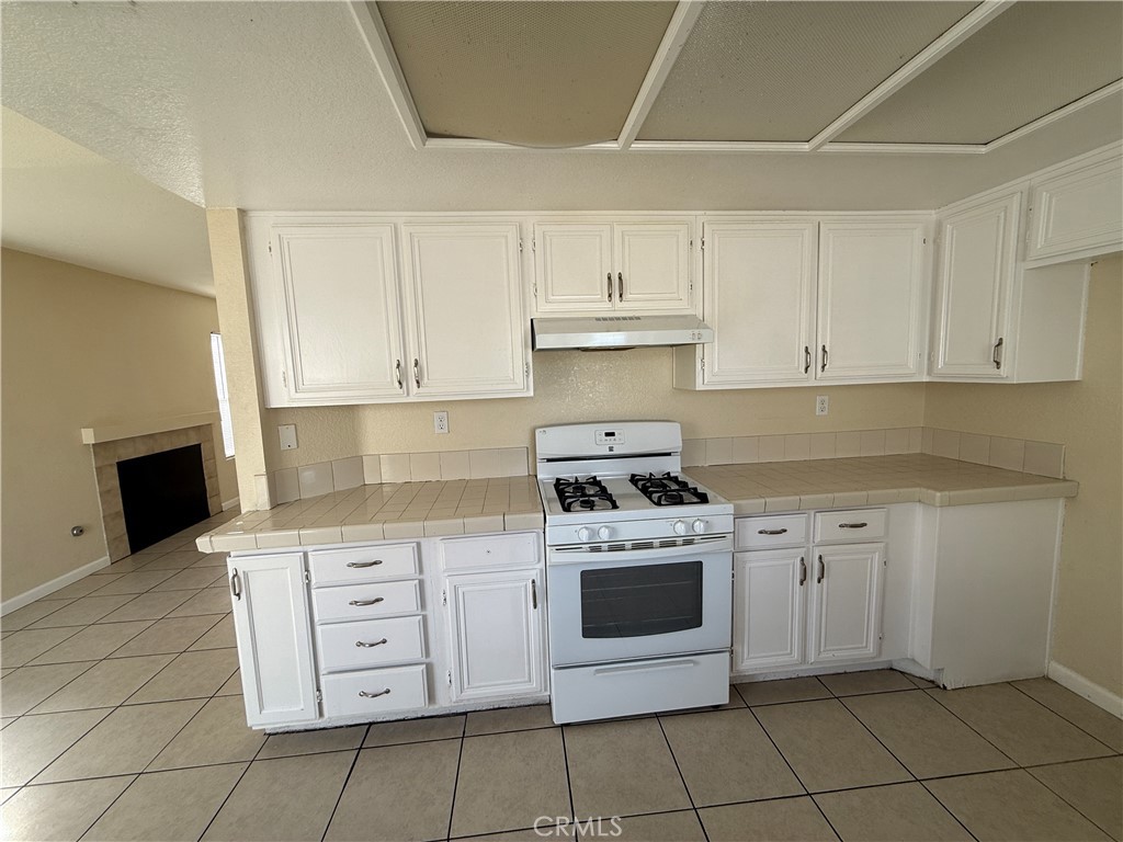927 Dolphin Drive
