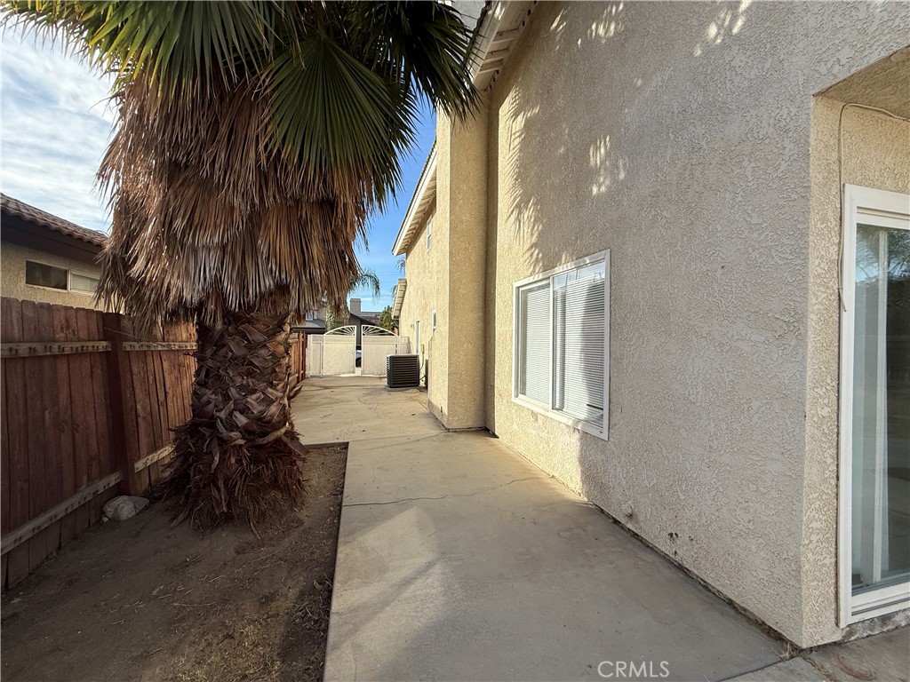 927 Dolphin Drive