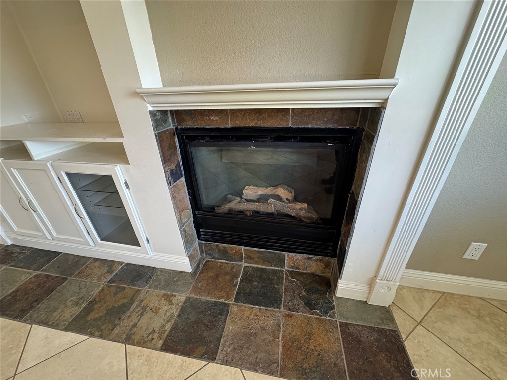 27542 Ethan Allen Way