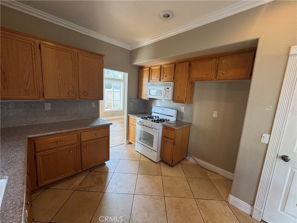 27542 Ethan Allen Way