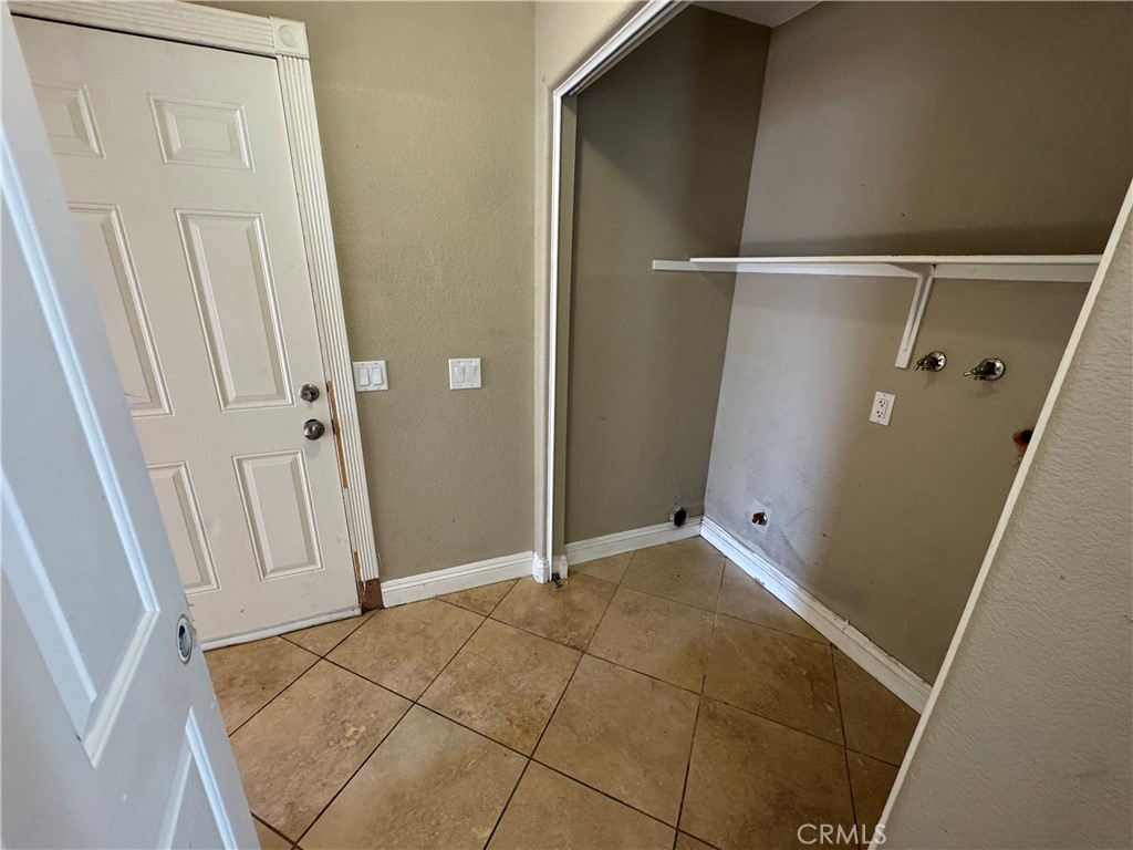 27542 Ethan Allen Way