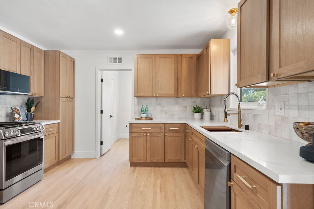 828 Maryhurst Drive