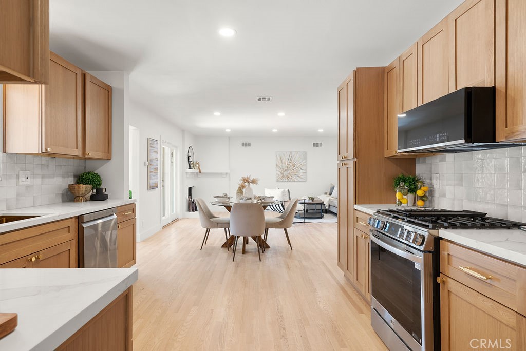 828 Maryhurst Drive