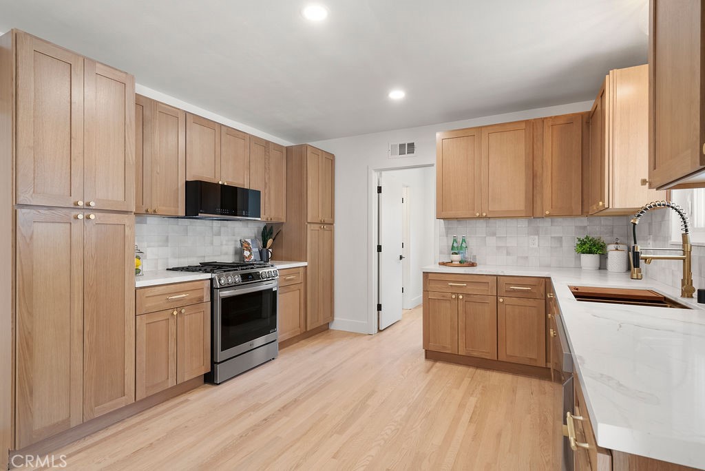 828 Maryhurst Drive