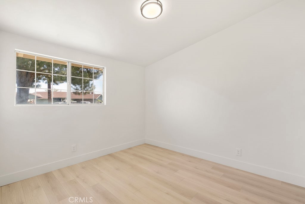800 N Vista Avenue