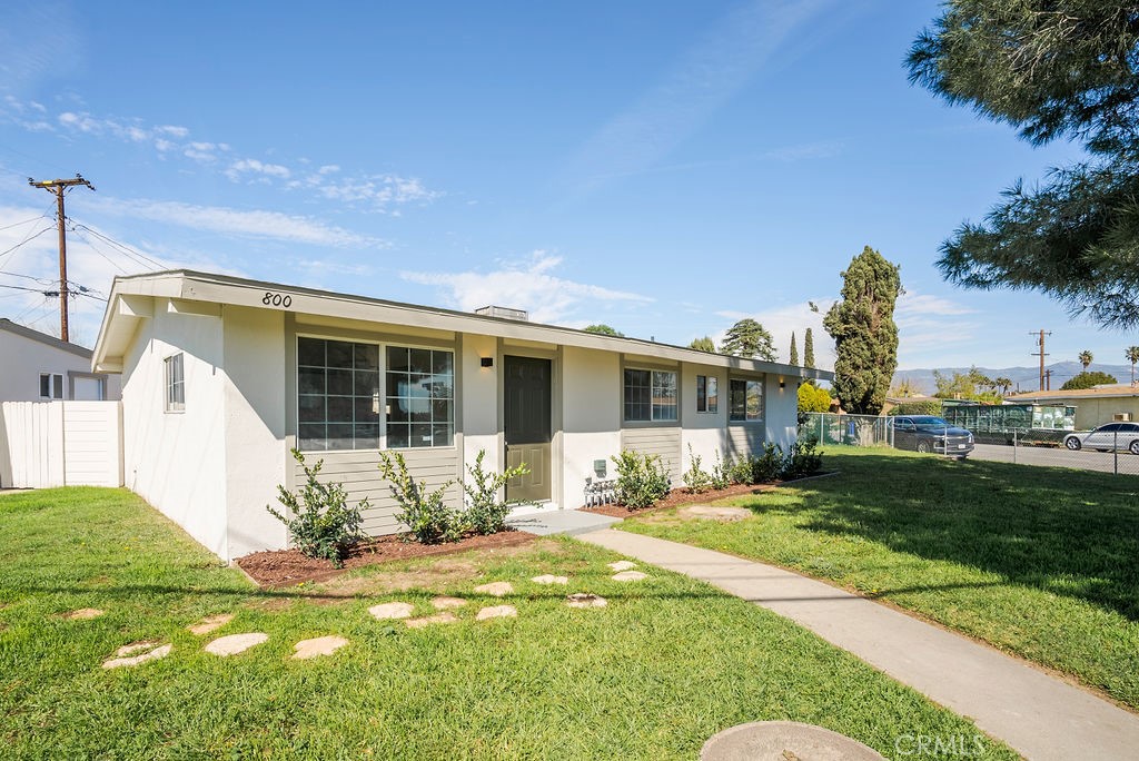 800 N Vista Avenue