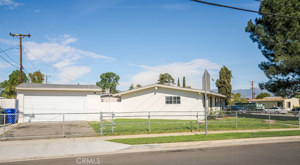 800 N Vista Avenue