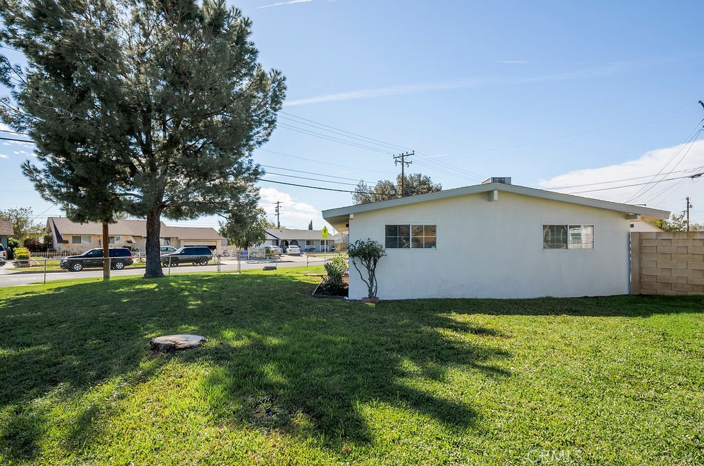 800 N Vista Avenue