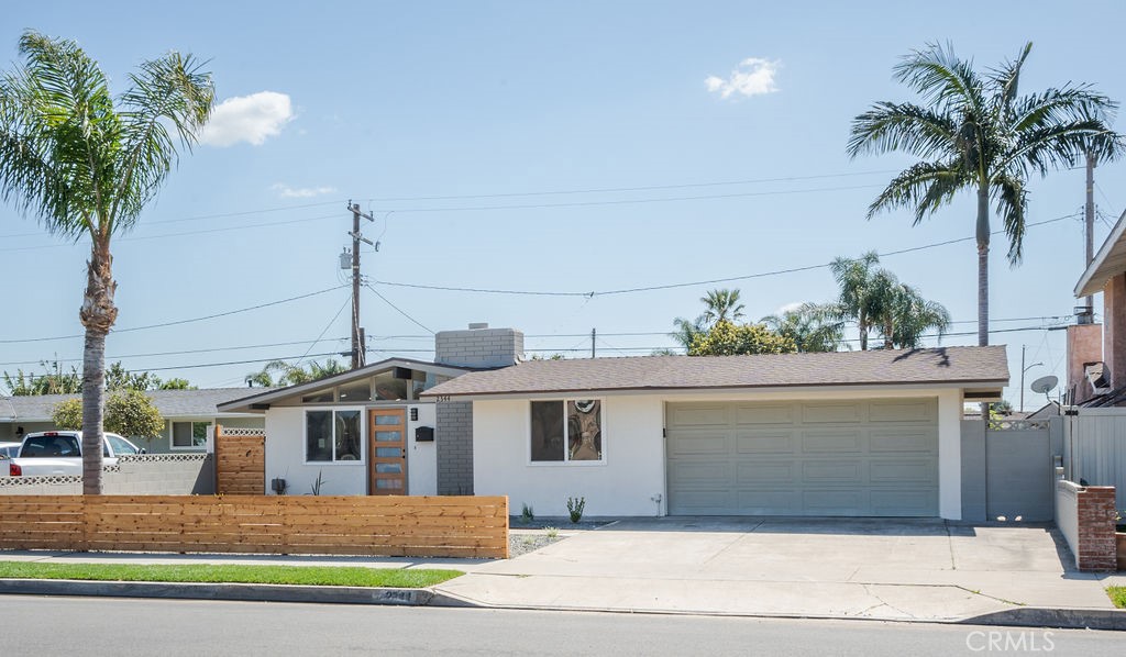 2344 W Sycamore Avenue