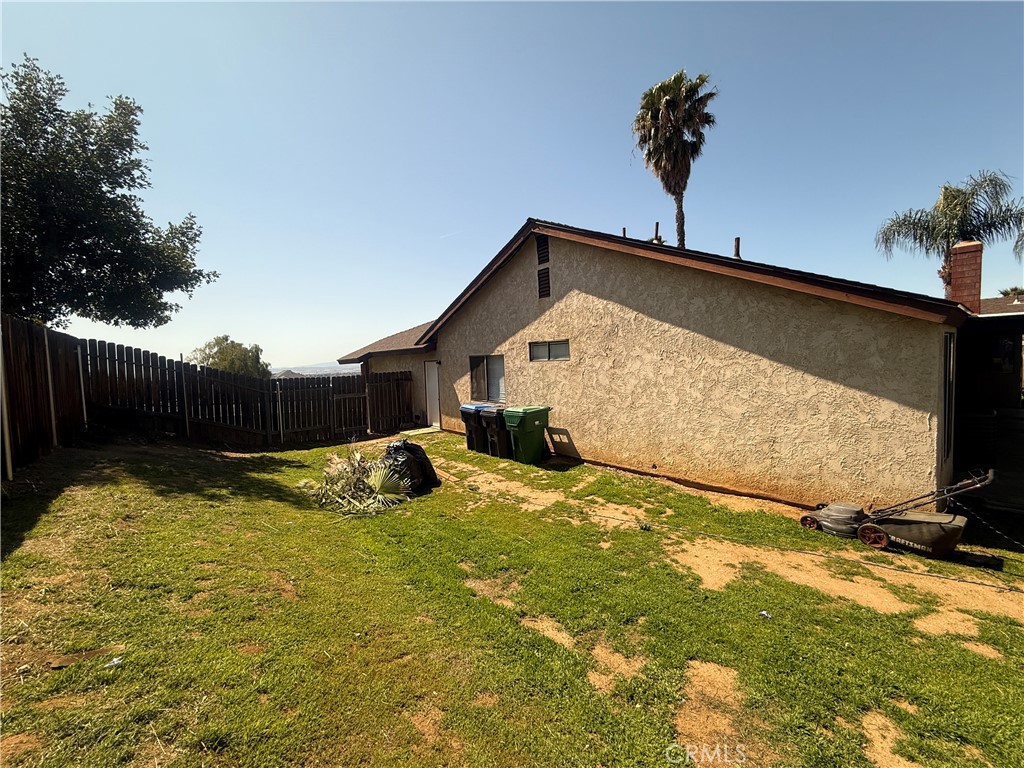 25228 Kalmia Avenue