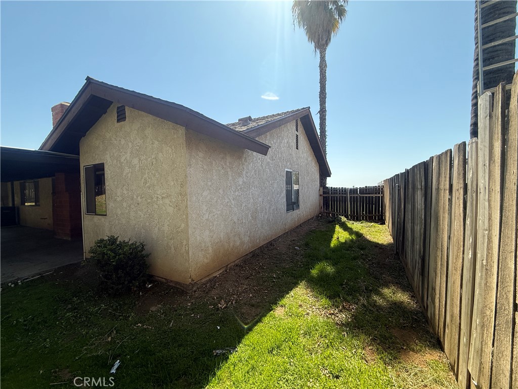 25228 Kalmia Avenue