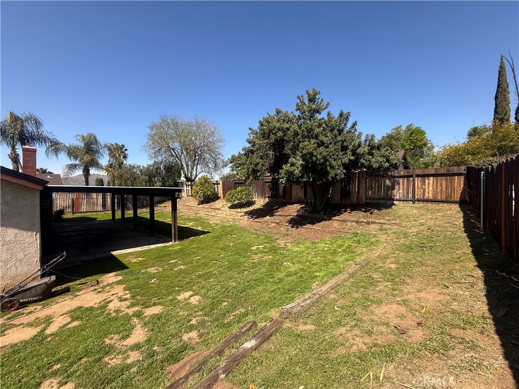 25228 Kalmia Avenue
