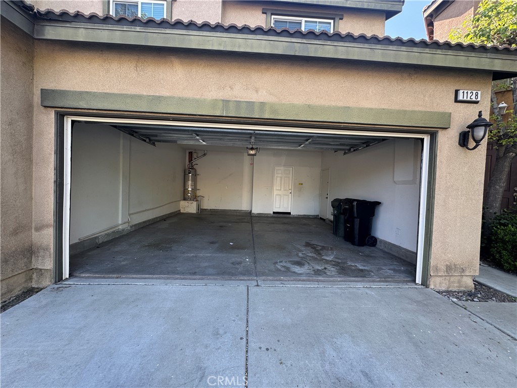 1128 N Yucca Avenue