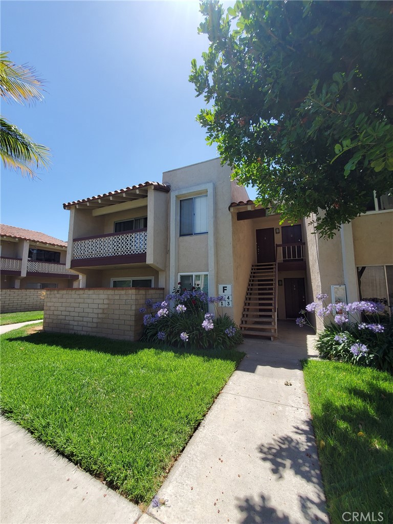700 W La Veta Avenue F2