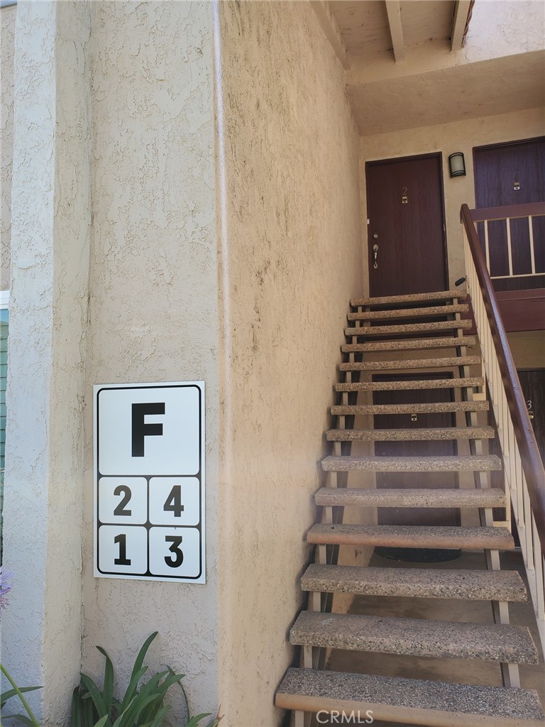 700 W La Veta Avenue F2