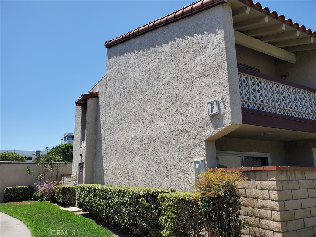 700 W La Veta Avenue F2