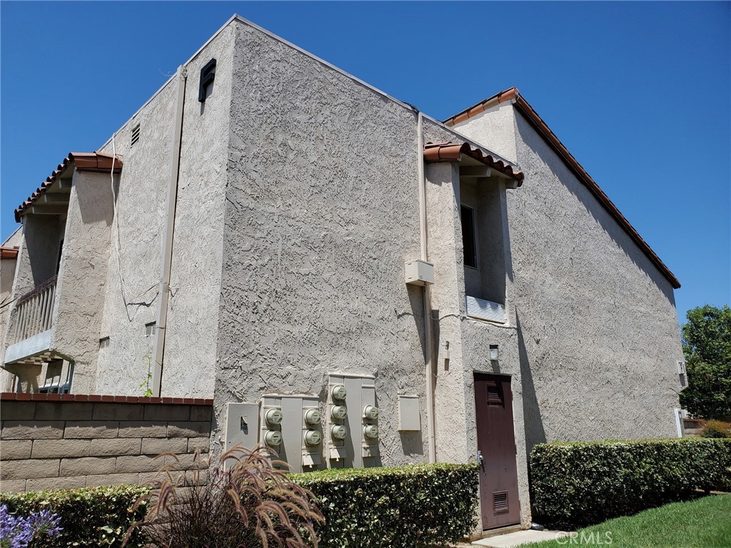 700 W La Veta Avenue F2
