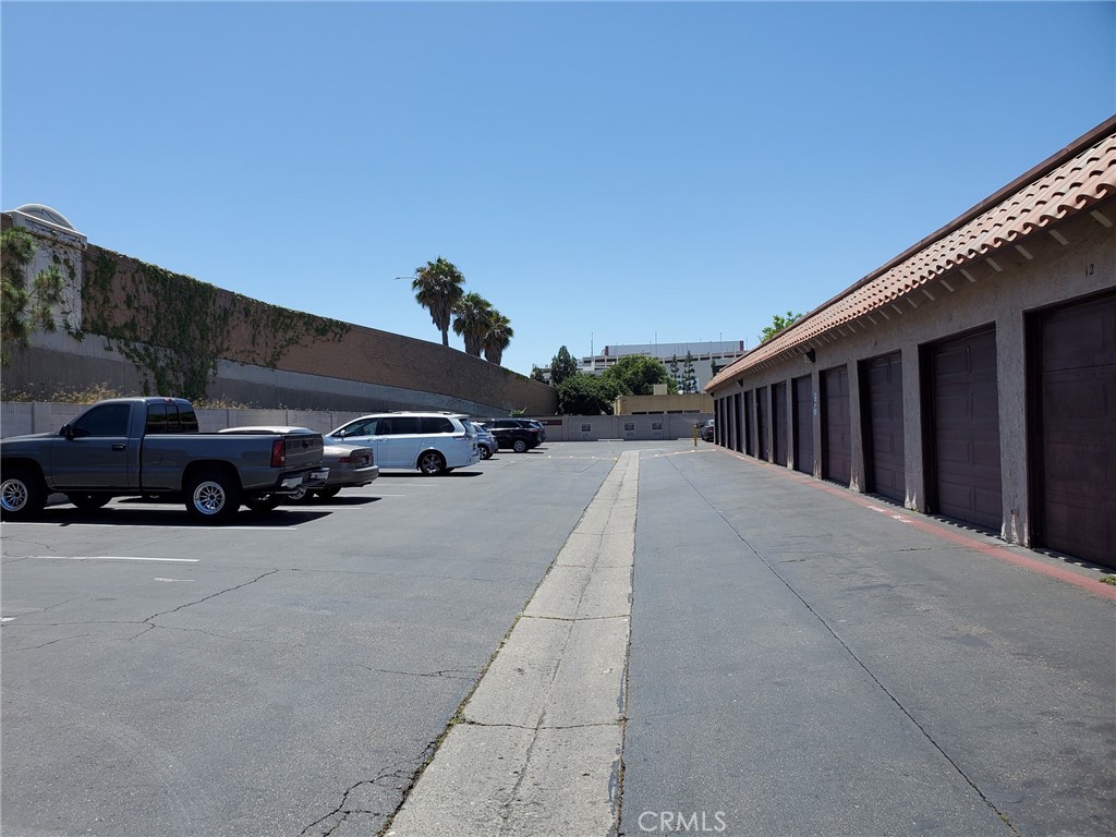 700 W La Veta Avenue F2