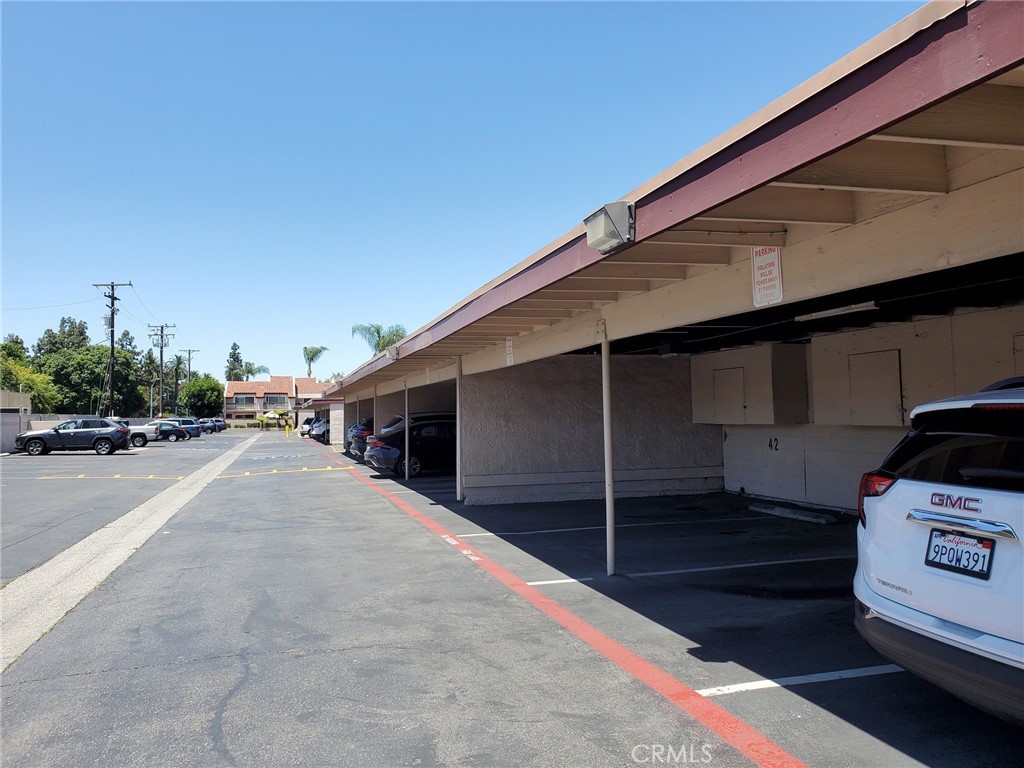700 W La Veta Avenue F2
